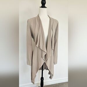 Nwot Carolina belle Montreal waterfall jacket